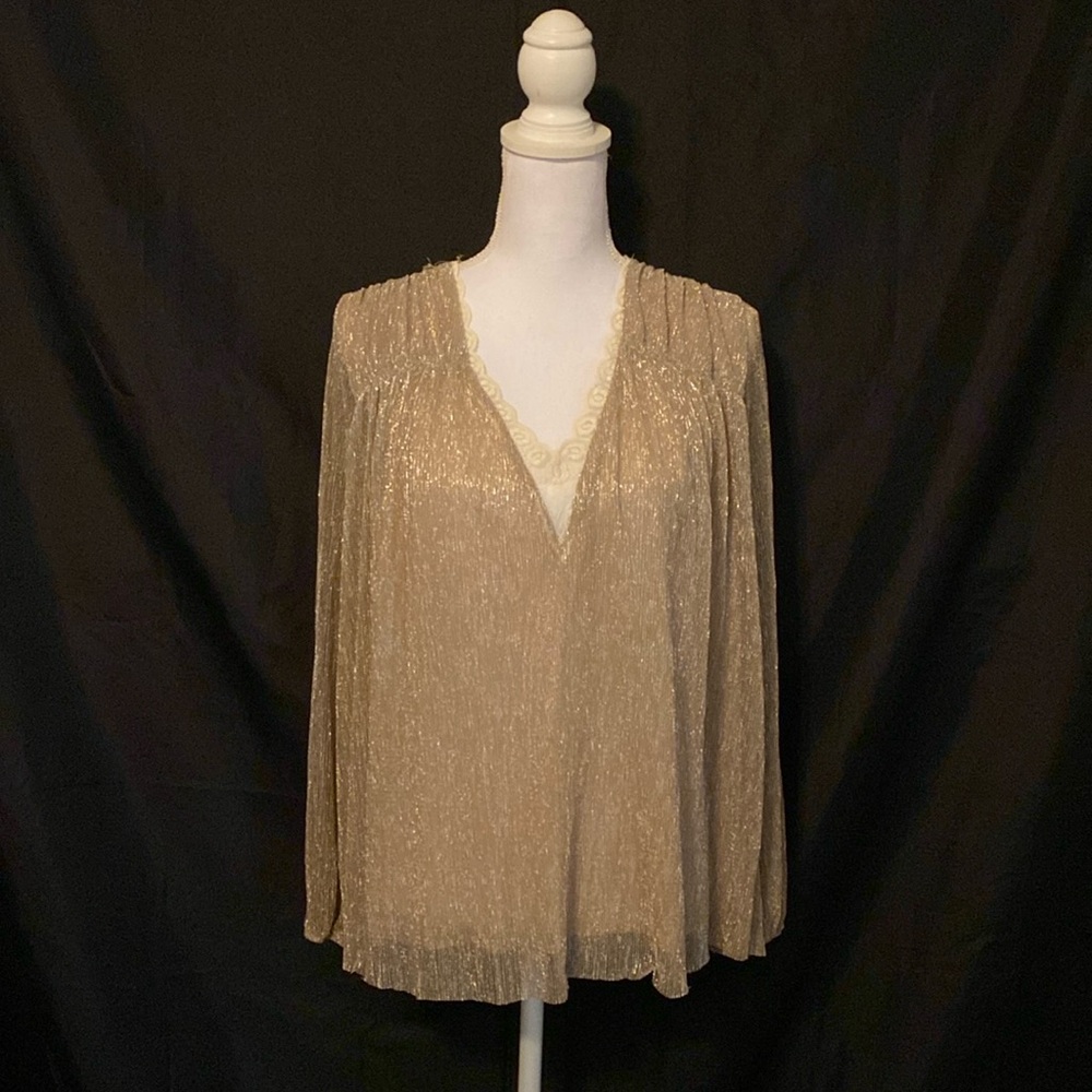 Gimmicks by BKE blouse
